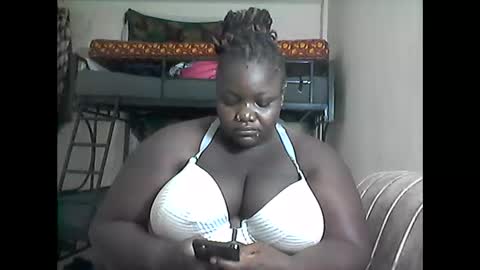 Snapshot of bigdarkass chatting on November 2025 08:02:02 AM VIOLET online show from November 2025 08:02:02 AM