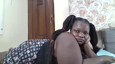 Snapshot of bigdarkass chatting on June 2026 09:32:02 PM VIOLET online show from June 2026 09:32:02 PM