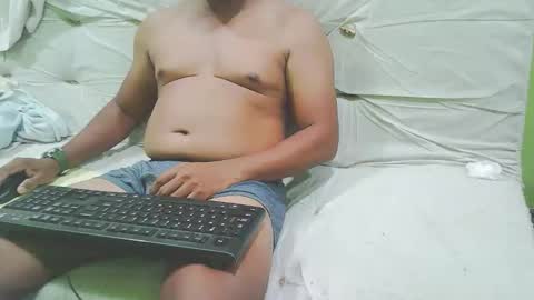 Snapshot of bigdickguyaux chatting on March 2026 07:36:02 PM bigdickguyaux online show from March 2026 07:36:02 PM