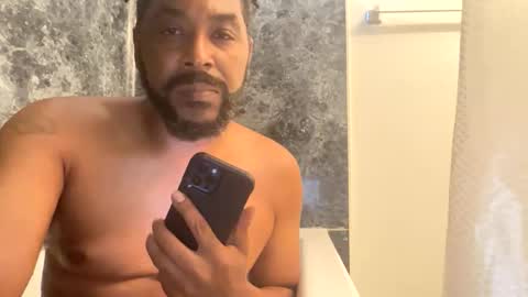 Snapshot of bigdinca chatting on April 2026 03:31:02 PM bigdinca online show from April 2026 03:31:02 PM