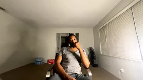 Snapshot of bigdinca chatting on April 2026 11:30:02 AM bigdinca online show from April 2026 11:30:02 AM