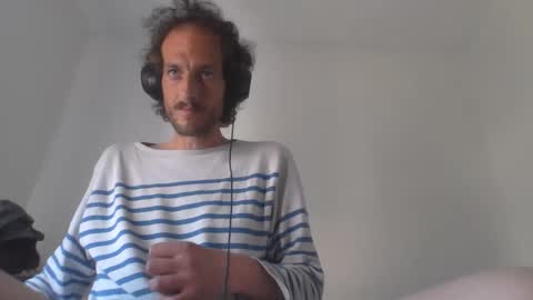 Snapshot of bigflow63 chatting on April 2026 03:30:02 PM bigflow63 online show from April 2026 03:30:02 PM