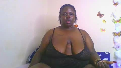 Bigg Cate online show from November 2025 10:48:01 PM