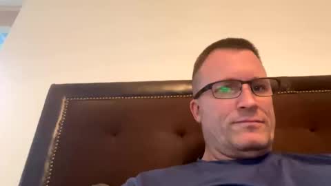 Snapshot of bigger22332233 chatting on January 2025 11:48:02 PM bigger22332233 online show from January 2025 11:48:02 PM