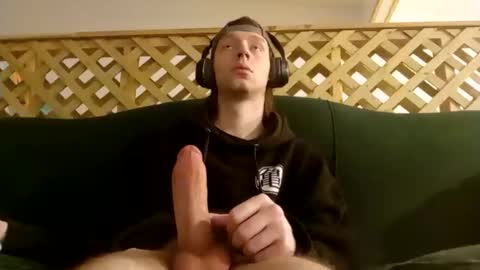 Snapshot of biggestboiiii chatting on November 2025 03:17:01 AM biggestboiiii online show from November 2025 03:17:01 AM