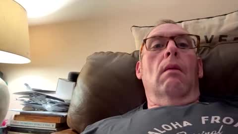 Snapshot of biggloves4bighands chatting on May 2026 11:11:02 PM biggloves4bighands online show from May 2026 11:11:02 PM