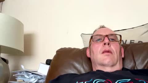 Snapshot of biggloves4bighands chatting on May 2026 04:37:01 PM biggloves4bighands online show from May 2026 04:37:01 PM