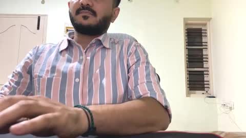 bighandsomesatisfy online show from November 2025 02:59:02 PM