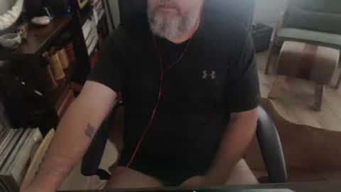 Snapshot of bighugmugg chatting on June 2026 10:52:02 PM bighugmugg online show from June 2026 10:52:02 PM