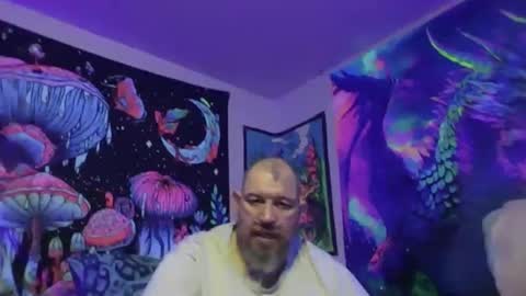 bigman42of0rlife online show from March 2026 07:56:01 AM