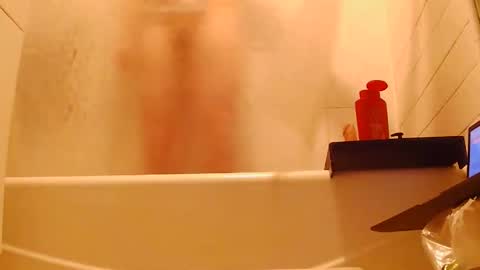 Snapshot of bigmanaround9 chatting on April 2026 06:14:01 AM bigmanaround9 online show from April 2026 06:14:01 AM