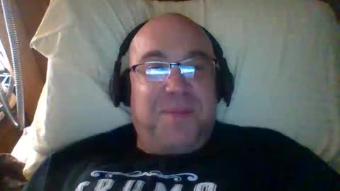 Snapshot of bigmike197167 chatting on April 2026 06:22:02 AM bigmike197167 online show from April 2026 06:22:02 AM