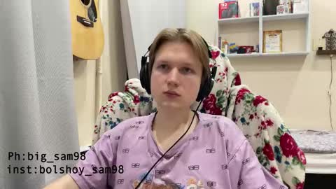 bigsamuel05 online show from October 2025 04:18:01 PM