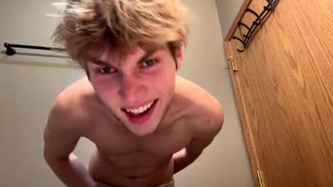 bigskinnyboyshh online show from December 2024 09:06:02 PM