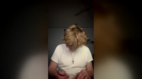 Snapshot of bigskinnyboyshh chatting on March 2026 01:47:01 AM bigskinnyboyshh online show from March 2026 01:47:01 AM