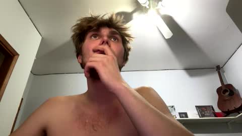 Snapshot of bigskinnyboyshh chatting on March 2026 11:42:01 PM bigskinnyboyshh online show from March 2026 11:42:01 PM