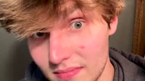 Snapshot of bigskinnyboyshh chatting on April 2026 10:22:01 PM bigskinnyboyshh online show from April 2026 10:22:01 PM