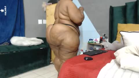Snapshot of bigsuperbutt chatting on March 2026 08:53:01 PM bigsuperbutt online show from March 2026 08:53:01 PM
