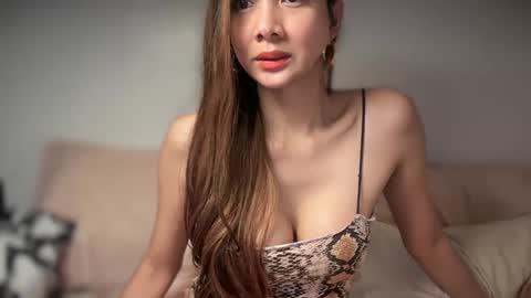 Yna     online show from December 2024 04:49:02 AM