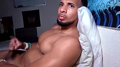 Snapshot of bigswoletroll chatting on March 2026 09:48:02 AM bigswoletroll online show from March 2026 09:48:02 AM