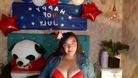 Snapshot of bigtitslaurenriver chatting on July 2026 01:17:01 PM bigtitslaurenriver online show from July 2026 01:17:01 PM
