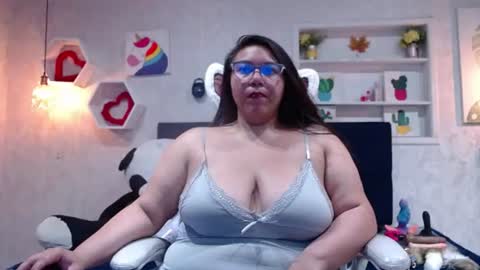 Snapshot of bigtitslaurenriver chatting on July 2026 12:09:02 PM bigtitslaurenriver online show from July 2026 12:09:02 PM