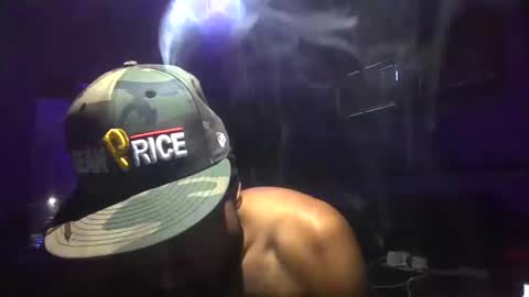 Snapshot of bigwalkdog12 chatting on October 2025 09:57:01 PM Floppyphallus online show from October 2025 09:57:01 PM