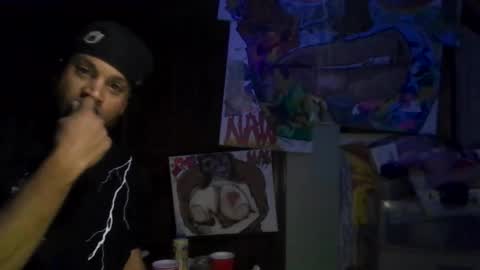 Snapshot of bigwalkdog12 chatting on November 2025 05:39:02 AM Floppyphallus online show from November 2025 05:39:02 AM