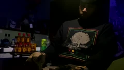 Snapshot of bigwalkdog12 chatting on December 2025 09:00:01 PM Floppyphallus online show from December 2025 09:00:01 PM