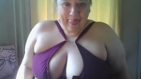 Snapshot of bigwheeliestyle chatting on April 2026 03:50:01 PM Lady of the WHEEL online show from April 2026 03:50:01 PM