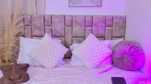 Snapshot of biiancasimons_ chatting on October 2025 07:22:01 PM online show from October 2025 07:22:01 PM