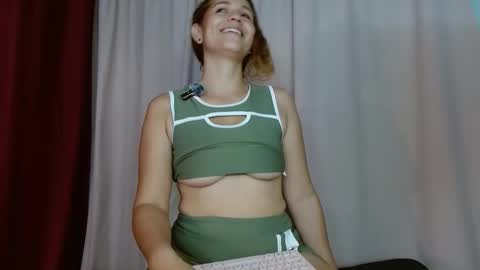 Snapshot of biki_sensual chatting on March 2026 02:16:02 AM hi soy natural girl biki online show from March 2026 02:16:02 AM