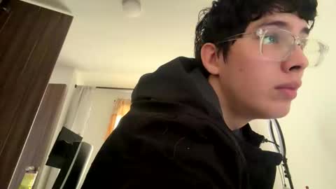 bili72736 online show from November 2025 01:04:01 PM