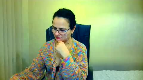 DOM NIKA online show from January 2025 09:30:01 PM