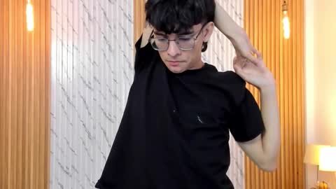 Billie online show from December 2025 07:41:02 PM