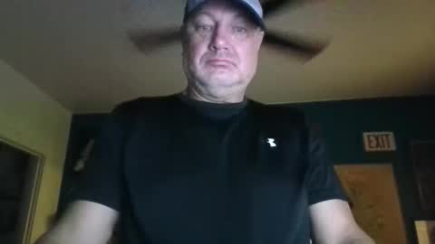 Snapshot of billjames55 chatting on April 2026 02:27:02 AM billjames55 online show from April 2026 02:27:02 AM