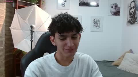 Snapshot of billy_wild chatting on April 2026 01:11:01 PM billy wild online show from April 2026 01:11:01 PM