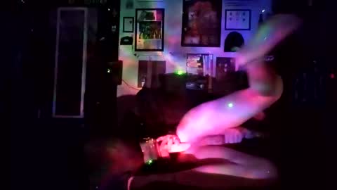 Snapshot of billygunn13 chatting on November 2025 04:33:01 PM billygunn13 online show from November 2025 04:33:01 PM