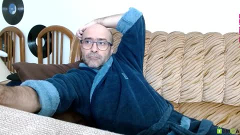 Bill online show from November 2025 11:04:02 PM