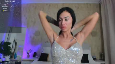 bimboparisx online show from December 2025 05:27:02 AM