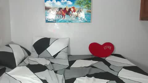 Kate online show from November 2025 04:46:01 PM