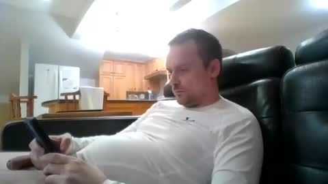 Snapshot of bird8888 chatting on October 2025 10:21:02 PM bird8888 online show from October 2025 10:21:02 PM