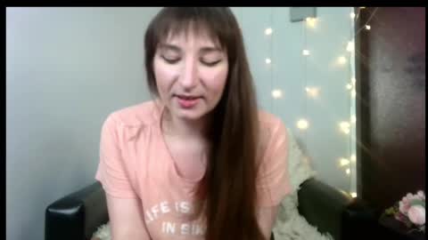 Snapshot of birdie_kiss chatting on April 2026 08:39:01 PM birdie_kiss online show from April 2026 08:39:01 PM