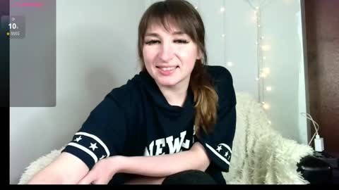 Snapshot of birdie_kiss chatting on May 2026 08:16:02 PM birdie_kiss online show from May 2026 08:16:02 PM