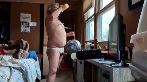 Snapshot of biroserg22 chatting on February 2025 05:39:01 PM Huh online show from February 2025 05:39:01 PM