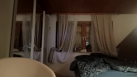 pocolococo online show from February 2026 09:08:01 AM