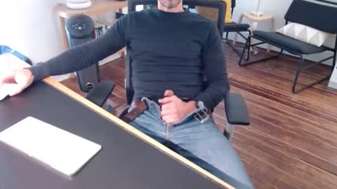 Snapshot of bisexy_man chatting on October 2025 02:20:01 PM bisexy_man online show from October 2025 02:20:01 PM