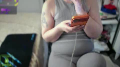 bisex woman online show from March 2026 11:05:01 AM