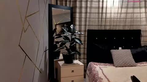 Snapshot of bitch_capelli chatting on October 2025 03:16:02 AM .. .. online show from October 2025 03:16:02 AM