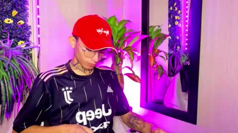 Snapshot of bitch_capelli chatting on October 2025 06:08:02 PM .. .. online show from October 2025 06:08:02 PM